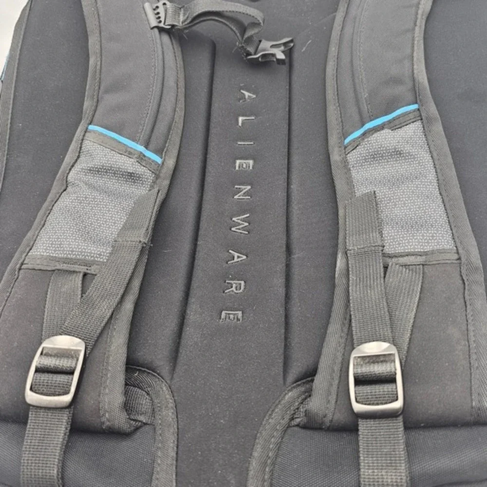 Alienware Vindicator 2.0 Gaming Laptop Backpack Black Blue Accents 17 Inch‎